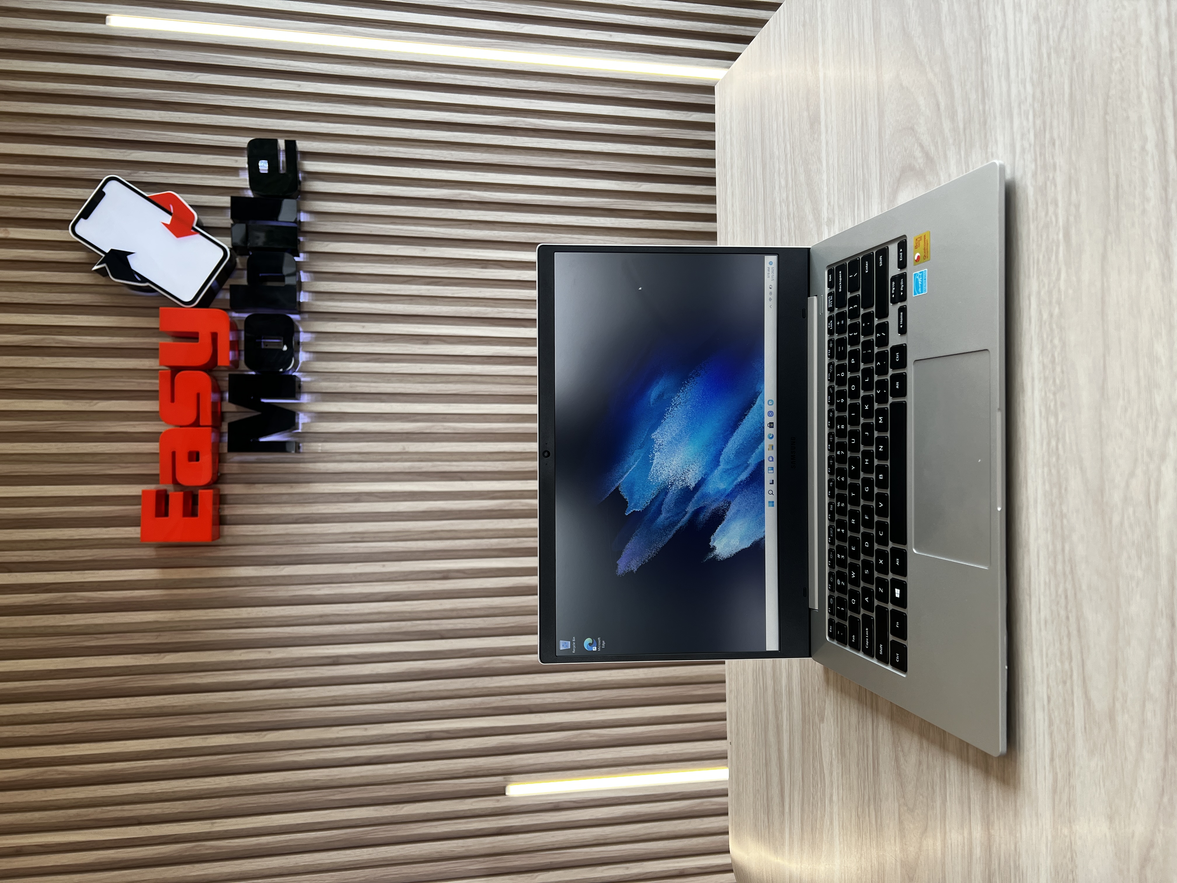 computadoras y laptops - BOOK GO 5G 14" SILVER Q SP 8RAM/128 SSD 1