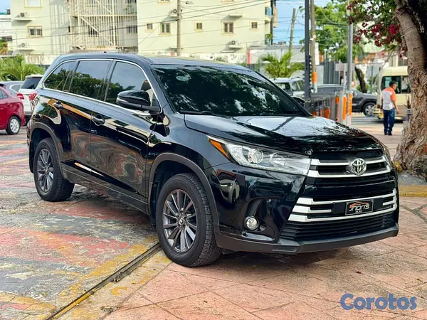 jeepetas y camionetas - TOYOTA HIGHLANDER LE 2018, NEGRA IMPORTADA POR DEL 4
