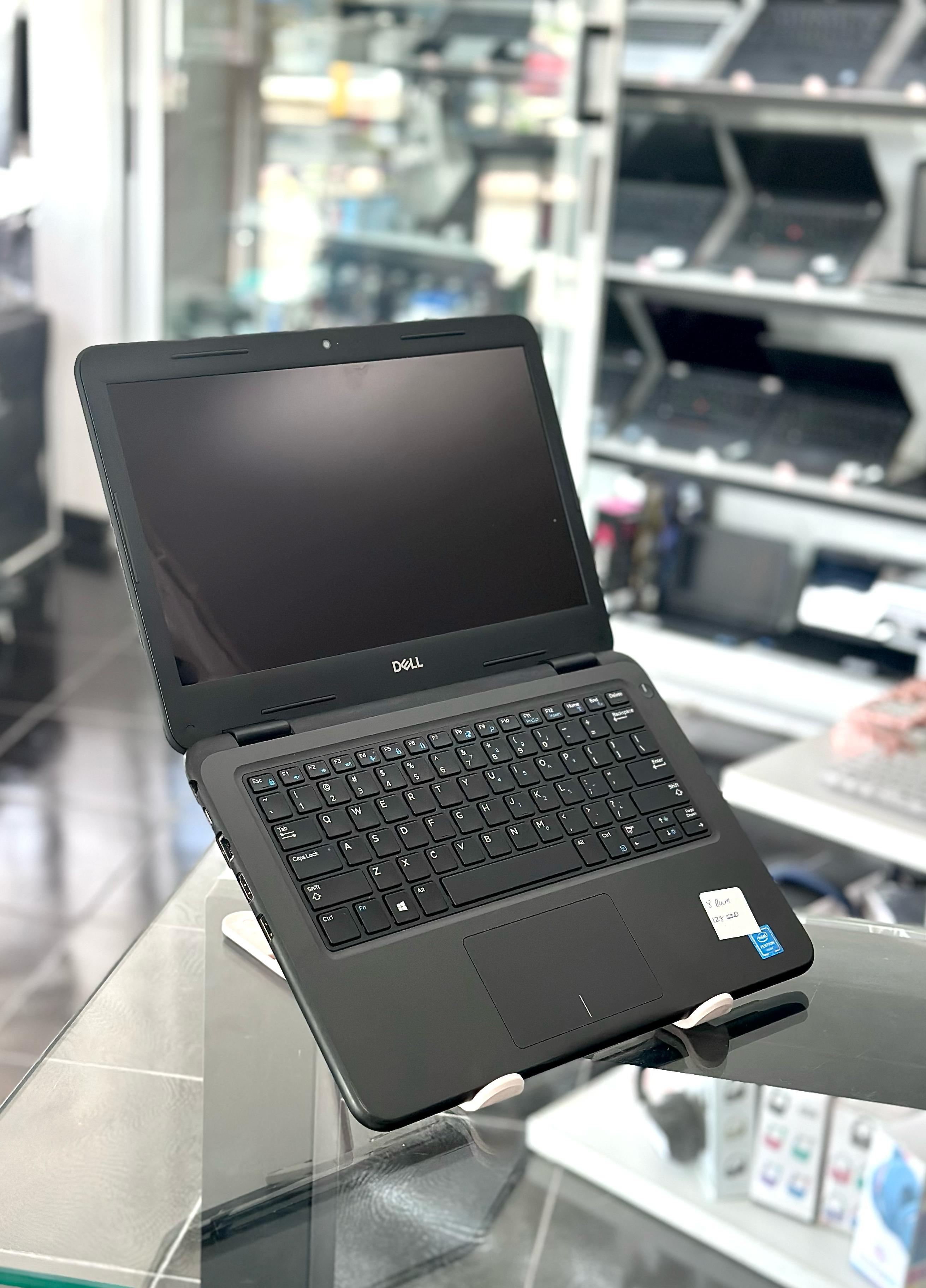 computadoras y laptops - Laptop Dell Touch 8RAM 128GB SSD
