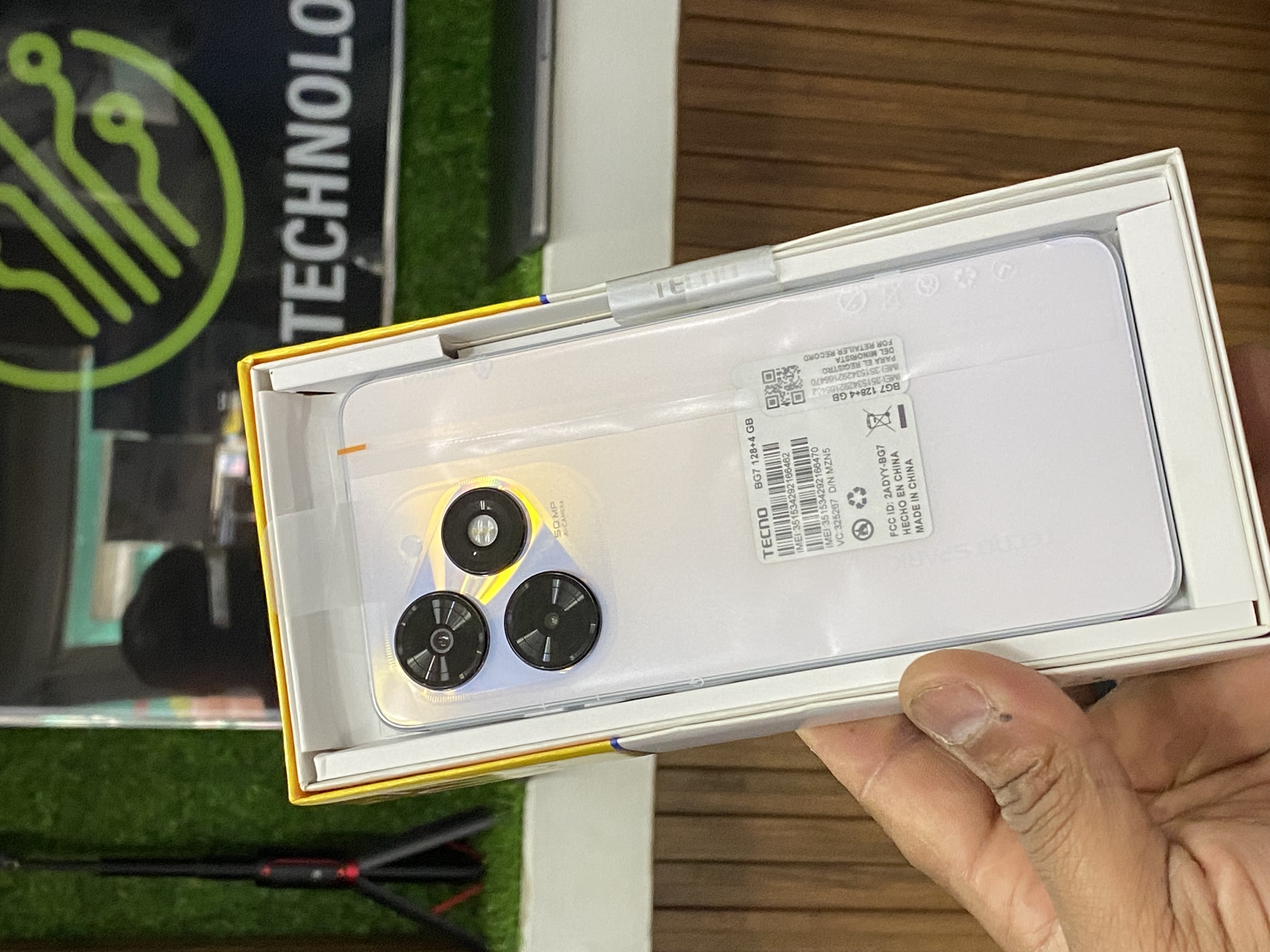 celulares y tabletas - tecno spark 20C  2