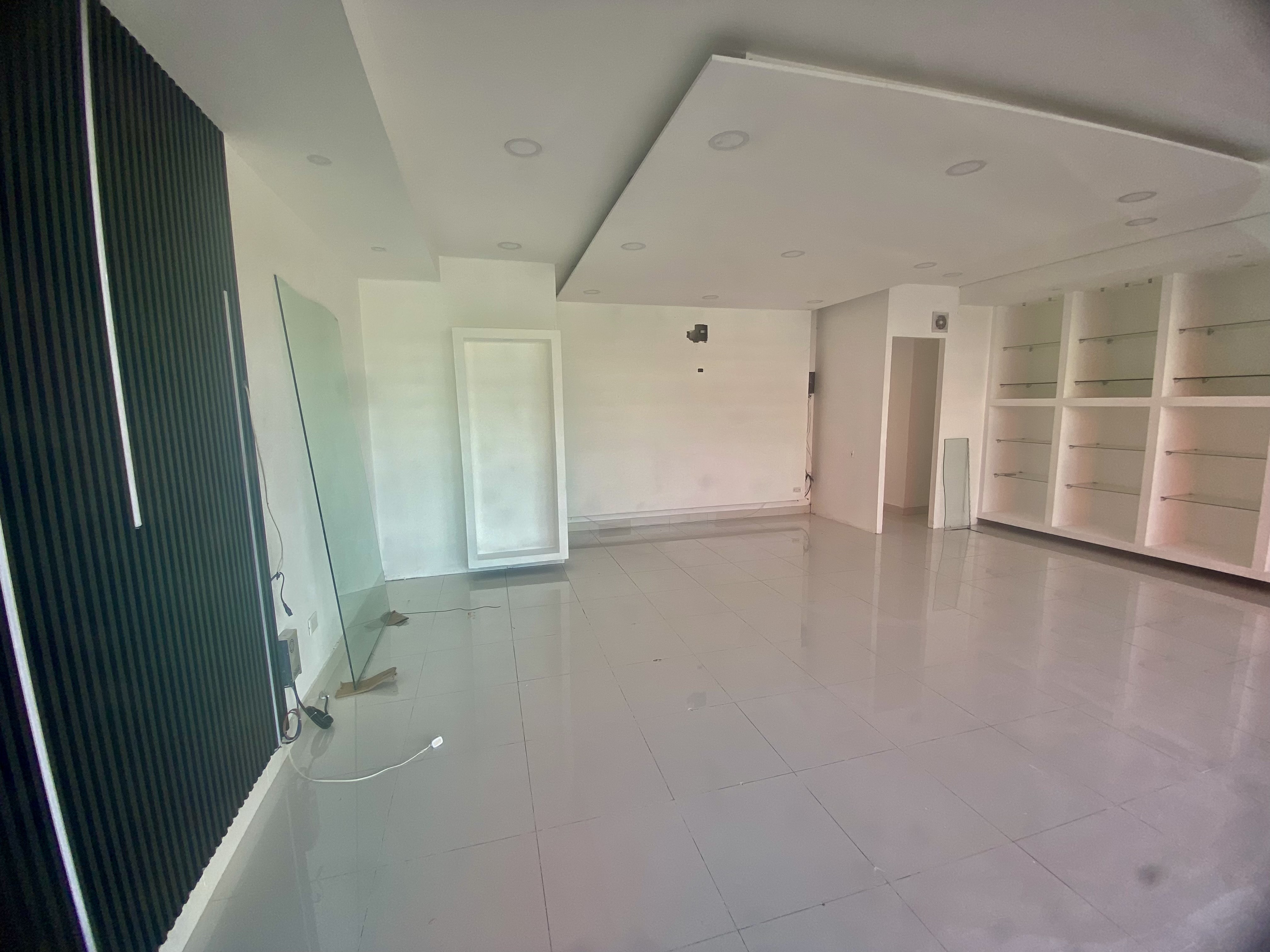 oficinas y locales comerciales - se alquila  2