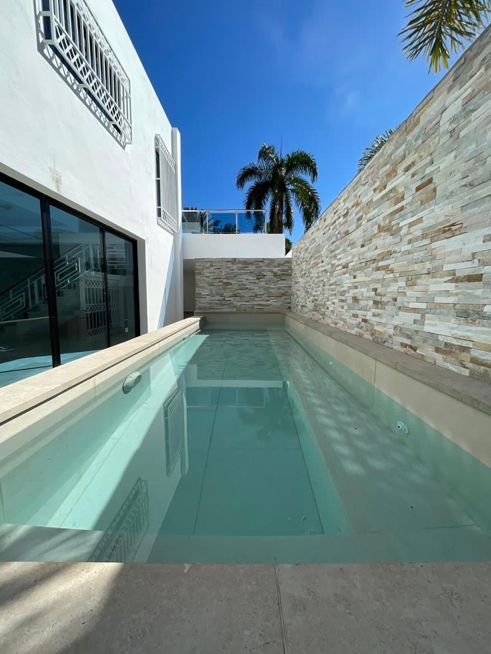 casas - moderna casa en alquiler de 4 habitaciones y 5 parqueos en bella vista piscina 