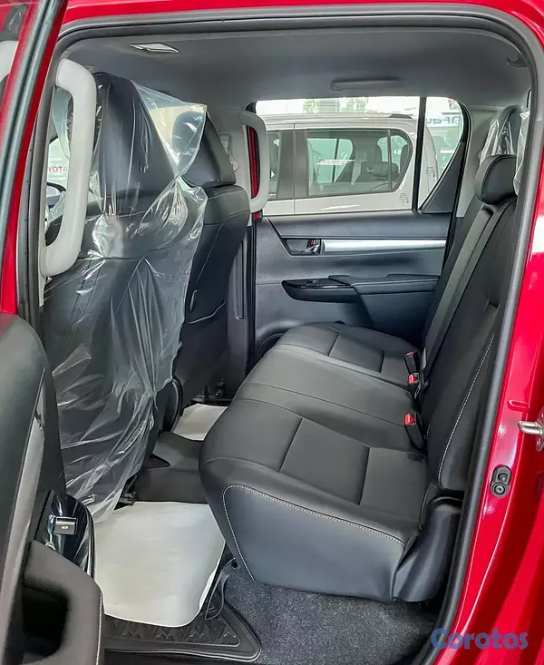 jeepetas y camionetas - Toyota Hilux SRV 2026 9