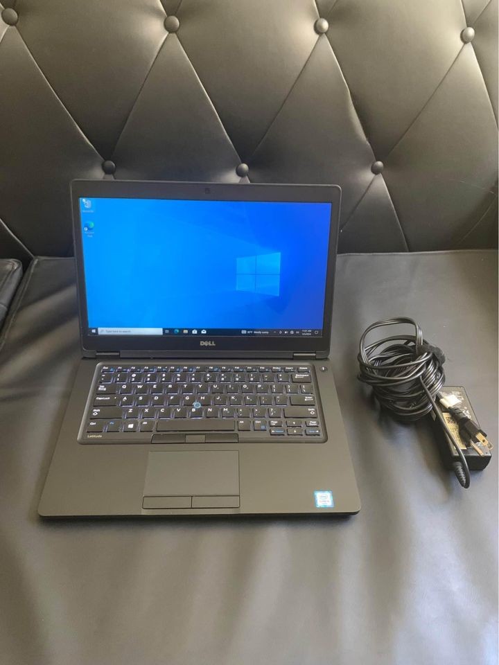 computadoras y laptops - Laptop Dell Latitude 5480 2.6 GHz i5-7300u 8GB 256GB SSD Webcam Wi-Fi 14" 0