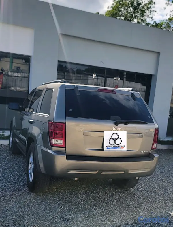 jeepetas y camionetas - JEEP GRAND CHEROKEE LAREDO 2006 9