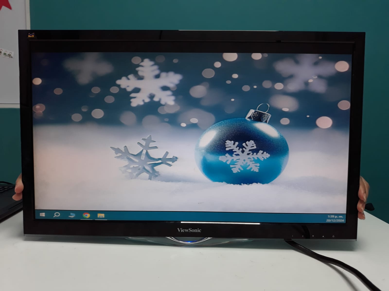 computadoras y laptops - MONITOR VIEWSONIC  SIN BASE VX2452mh- Full HD  * P