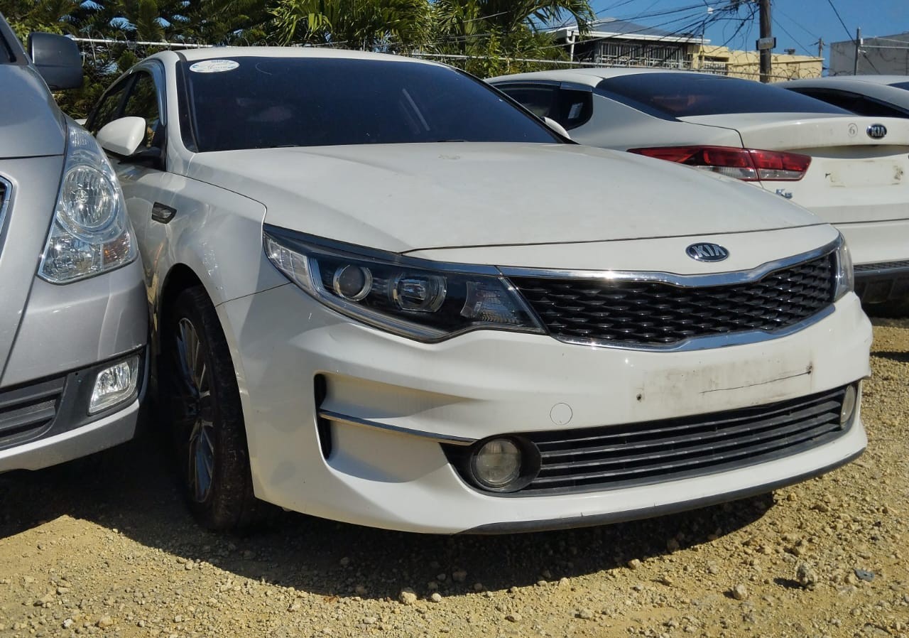 carros - KIA K5 2017 BLANCODESDE: RD$ 690,100.00