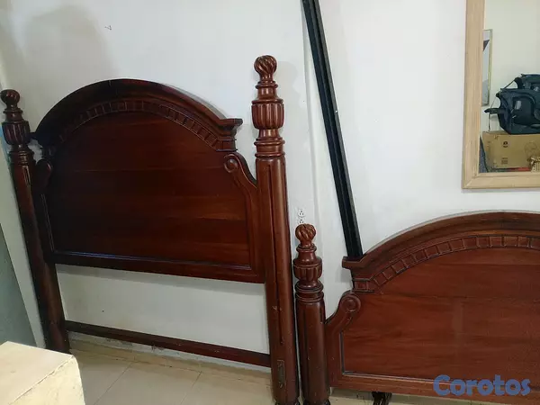 muebles y colchones - Se vende Base cama Queen CAOBA PURO DE 60  2