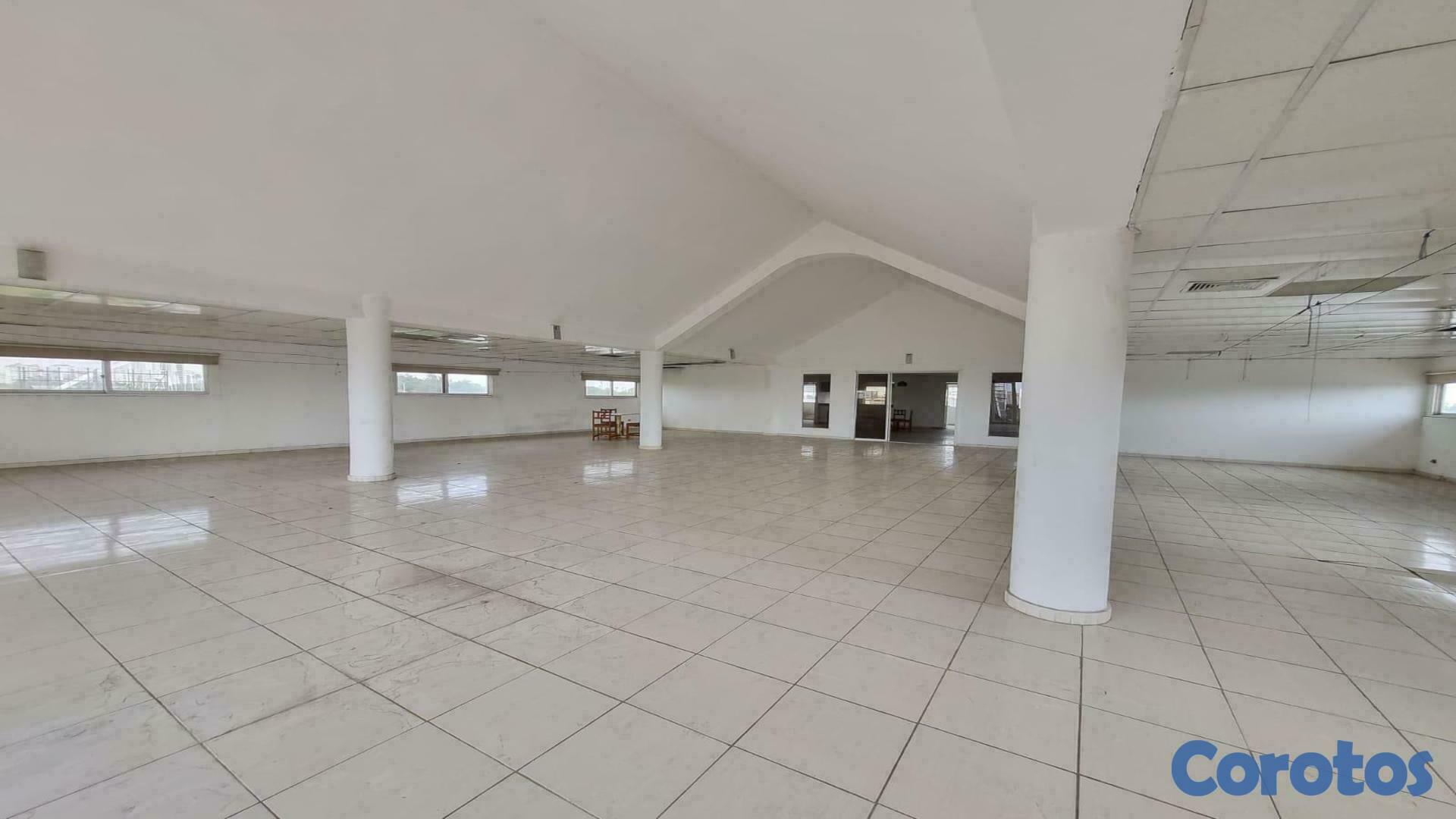 apartamentos - Edificio comercial en venta en el sector Miraflores, avenida 27 de febrero 3