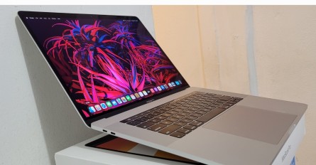 computadoras y laptops - Mac Retina Touch 15.4 Core i7 Ram 16gb Disco SSD 256GB AÑO 2017