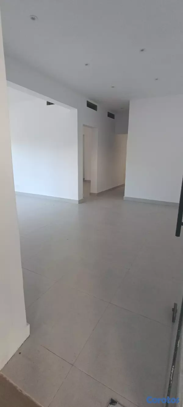 oficinas y locales comerciales - Local excelente Ubicacion Primer nivel  Terraza, a estrenar ideal para oficina  9