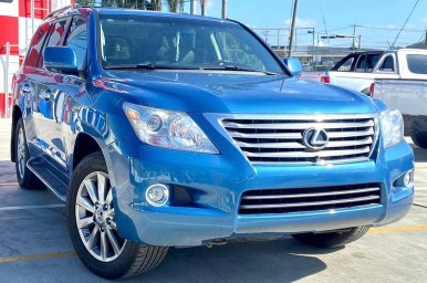 jeepetas y camionetas - Lexus LX570 2010 excelentes condiciones