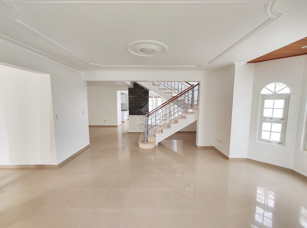 casas - CASA CON PISCINA Y PATIO RENTA PROYECTO CERRADO DOÑA ISABEL G LLANOS GURABO  4