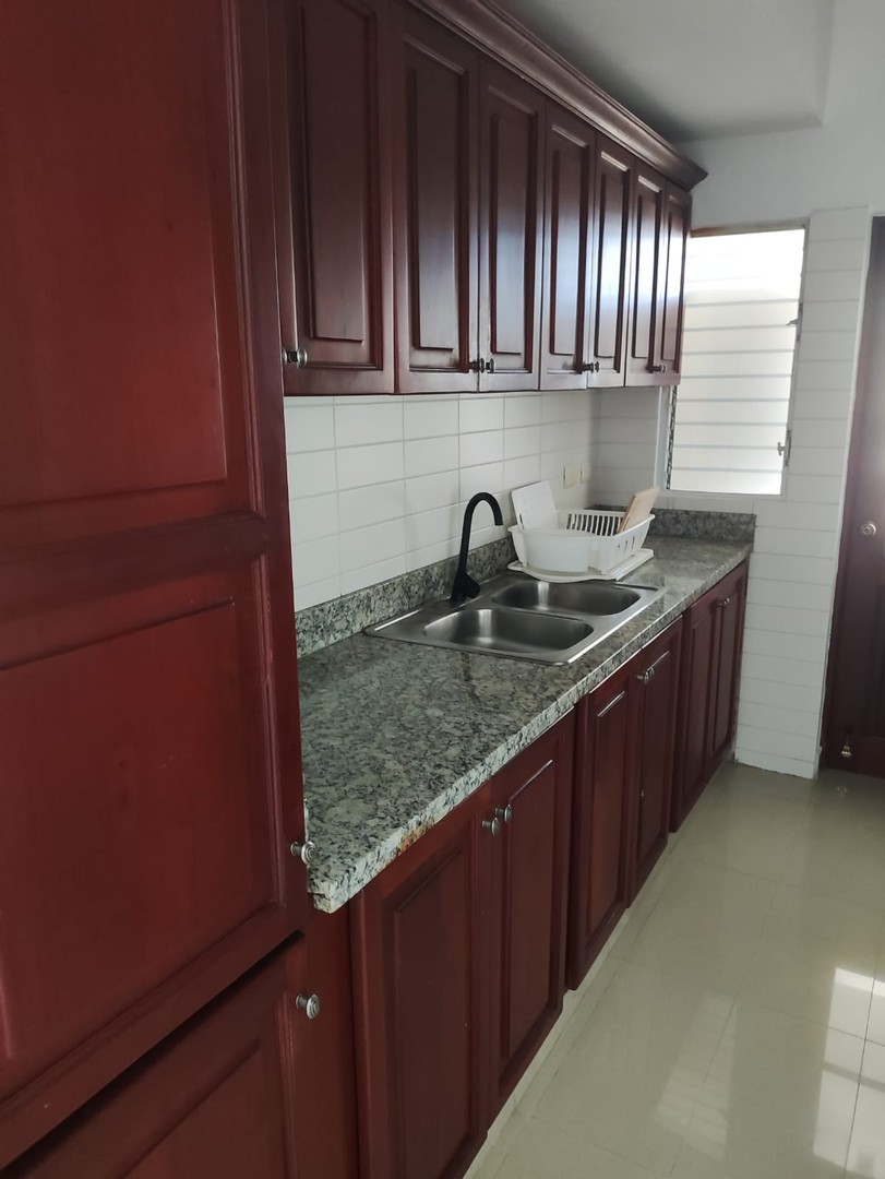 apartamentos - ALQUILO HERMOSO APARTAMENTO EN EXELENTE UBICACIÓN EN NACO 2
