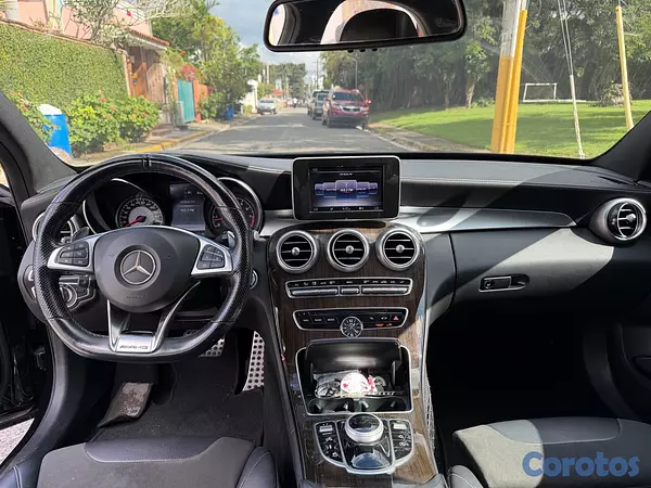 carros - Mercedes Benz C 63 AMG 14