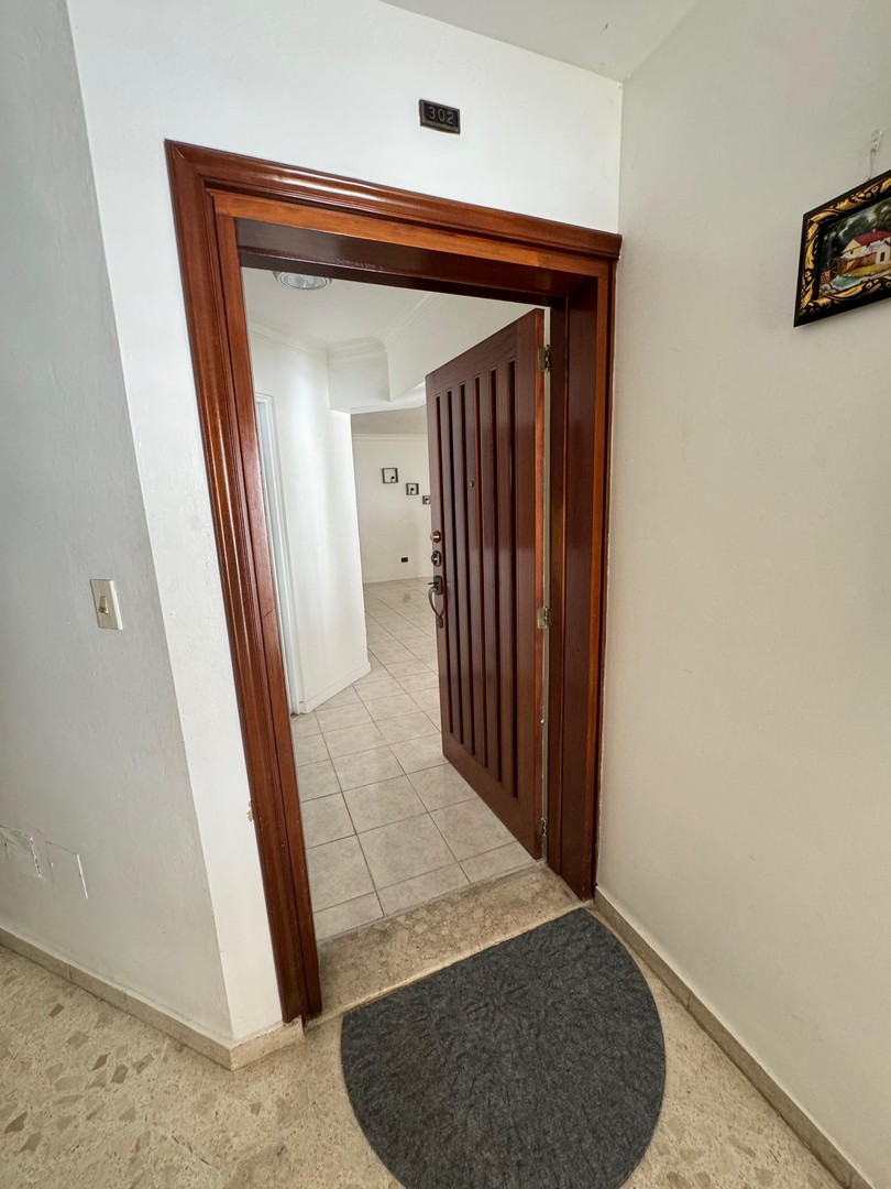 apartamentos - ALQUILO Tercer Piso En Zona de Prestigio de la Esperilla 
CODIGO: PD246
 8