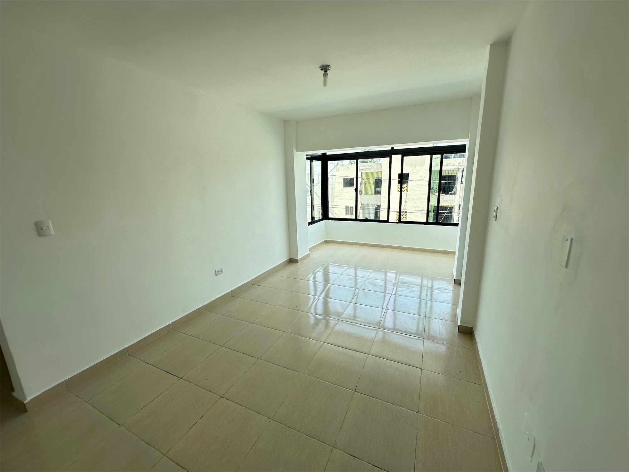 apartamentos - Apartamento en venta de 3 habitaciones en Los 3 Ojos  0