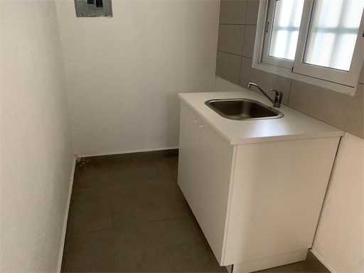 oficinas y locales comerciales - De oportunidad local de 50m en 750 usd 1