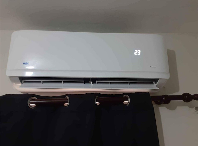 aires acondicionados y abanicos - Aire Acondicionado TGM 12,000 BTU, Eficiencia 21, Voltaje 110 instalación inclui