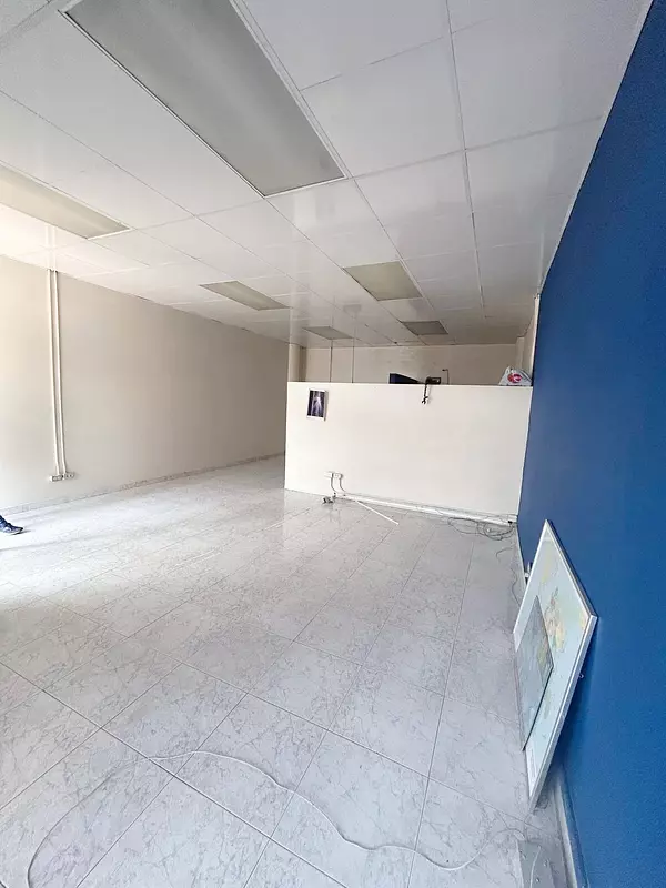 oficinas y locales comerciales - Local céntrico en venta 2