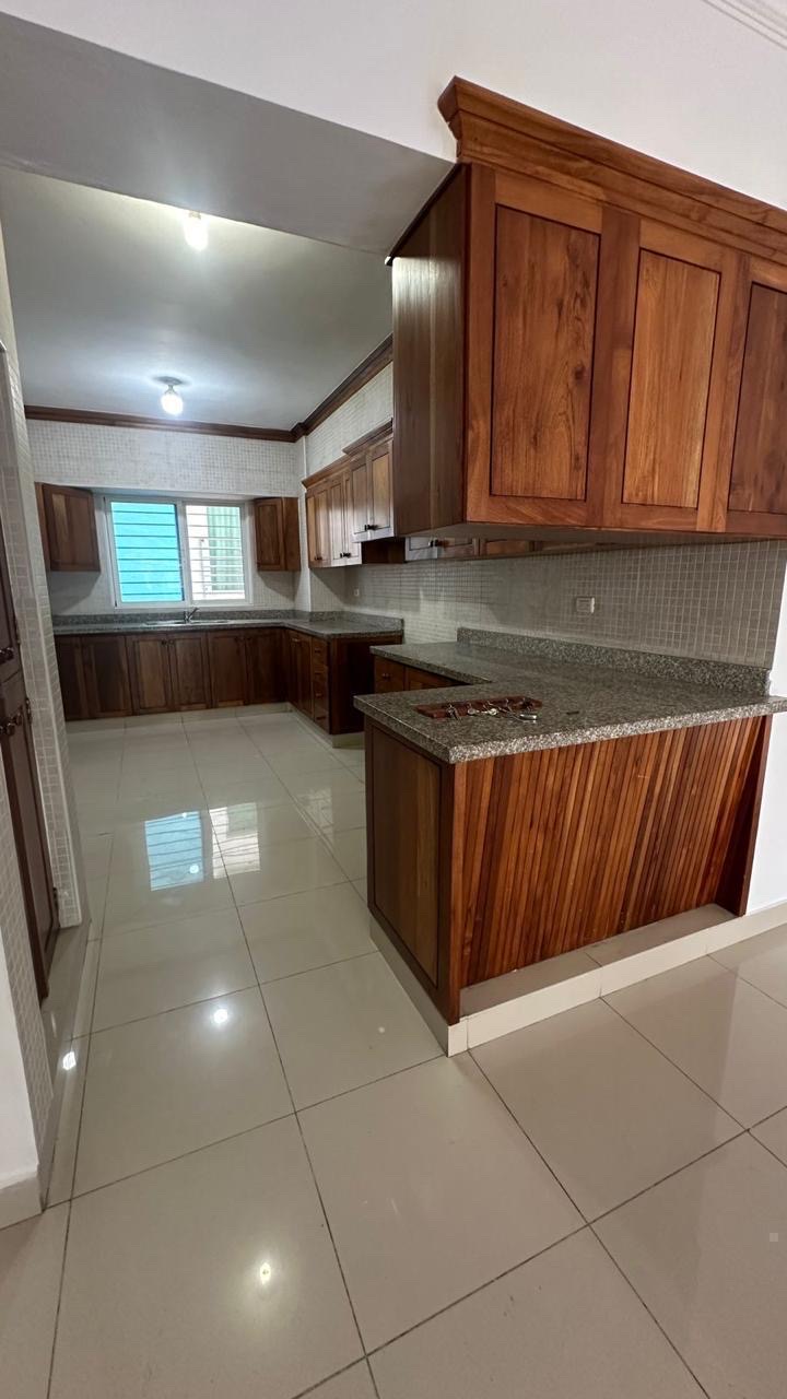 apartamentos - hermoso apartamento en zona tranquila Evaristo Morales  4