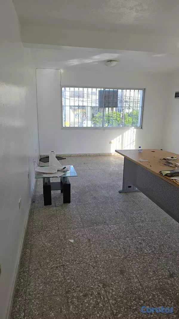 oficinas y locales comerciales - Vendo Excelente Local, 105mts, 2do nivel, Punto Comercial 4