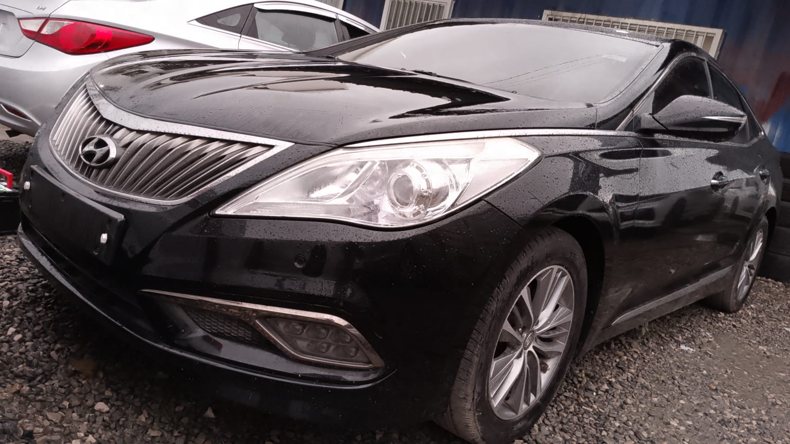 carros - HYUNDAI GRANDEUR 2017 NEGRO DESDE: RD$710,100.00  1
