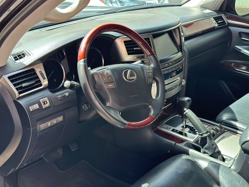 jeepetas y camionetas - Lexus lx570 2013 3