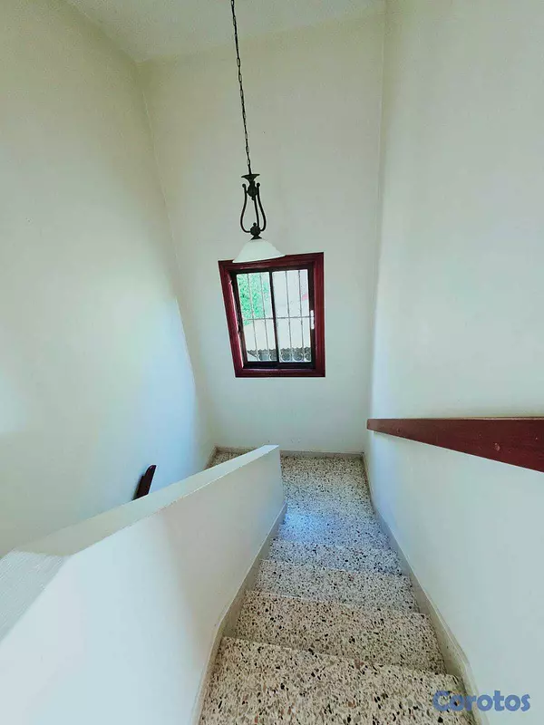casas - Vendo casa de 2 niveles en Av. Independencia 7