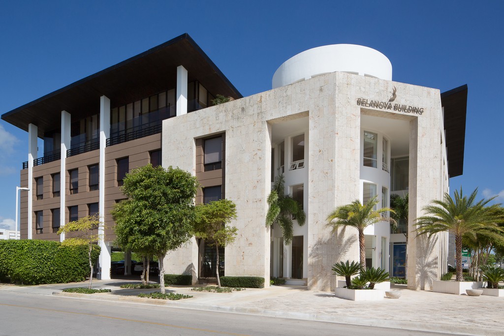 oficinas y locales comerciales - Excelente Local comercial o/u oficina en Punta Cana
