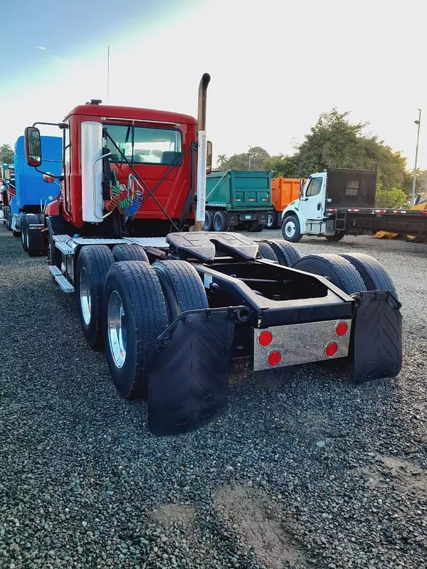 camiones y vehiculos pesados - MACK PINNACLE año 2014 7