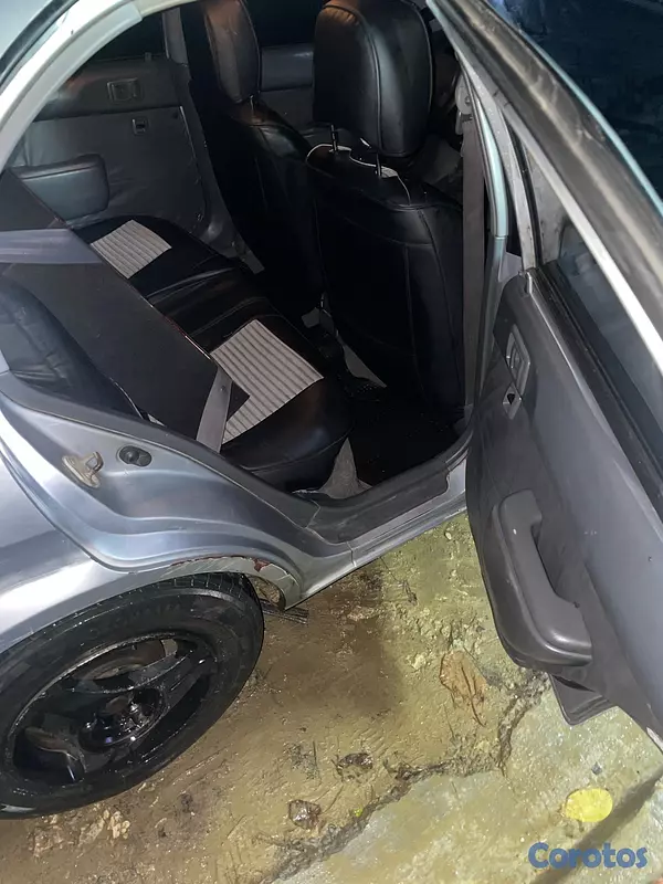 carros - Toyota Tercel año 2000 6