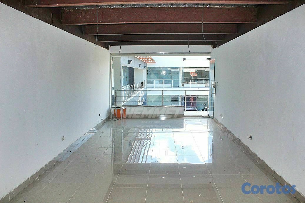 oficinas y locales comerciales - OFICINA COMERCIAL PLAZA AV. RAFAEL VIDAL SANTIAGO 4