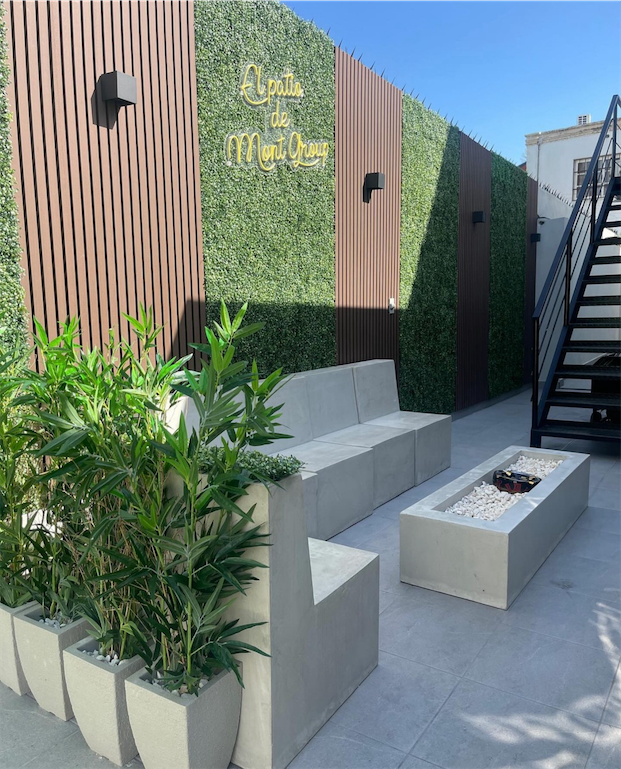 oficinas y locales comerciales - Local céntrico en urbanización fernandez 7