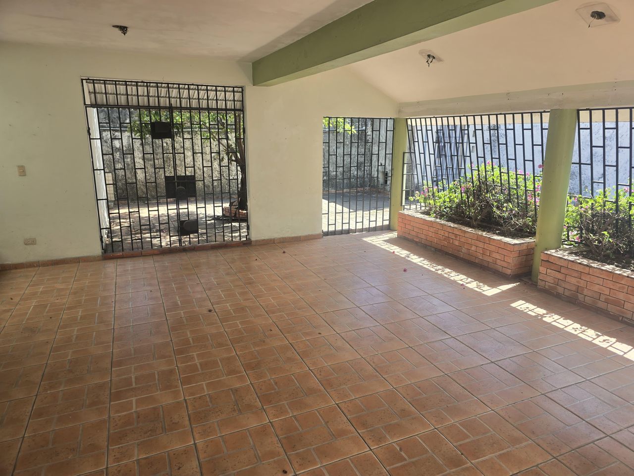 casas - Venta de casa en el millón  4