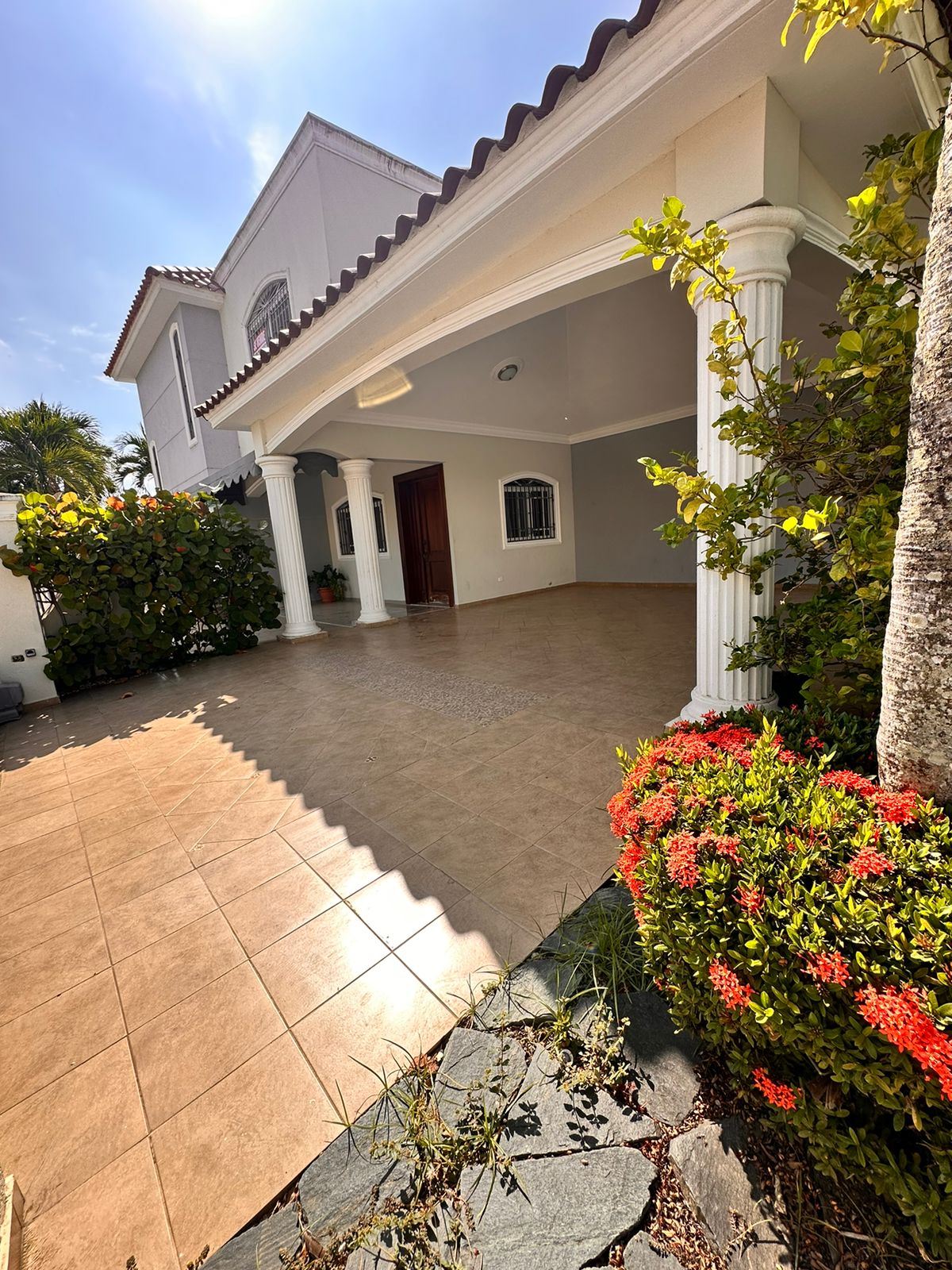 casas - CASA EN VENTA EN JARDINES DEL ESTE, SANTIAGO. 8
