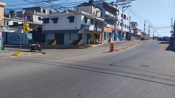 habitaciones y viviendas compartidas - Edificio comercial y residencial  4