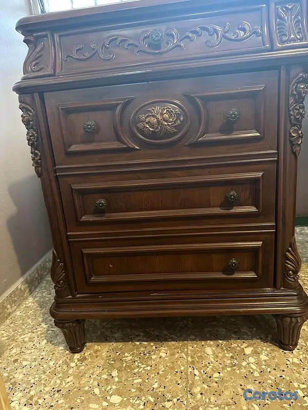 muebles y colchones - Escritorio/Coqueta de Caoba en oportunidad.  2