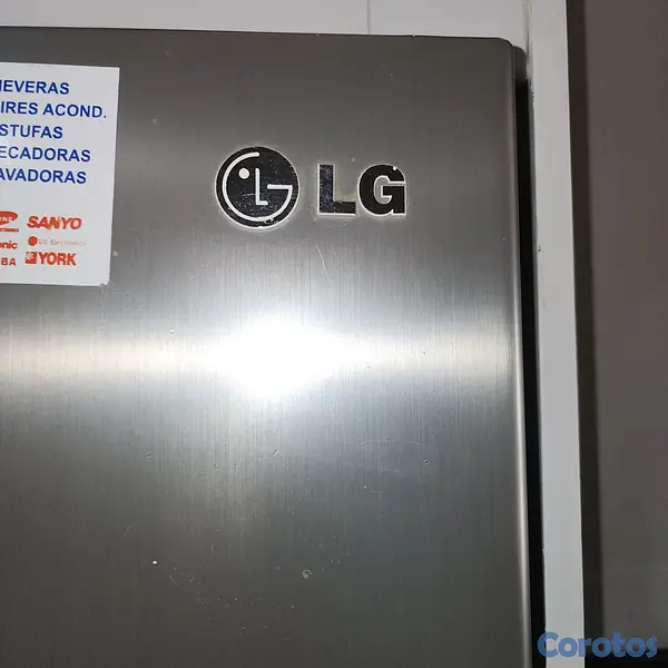 electrodomesticos - Nevera LG de dos puertas  6