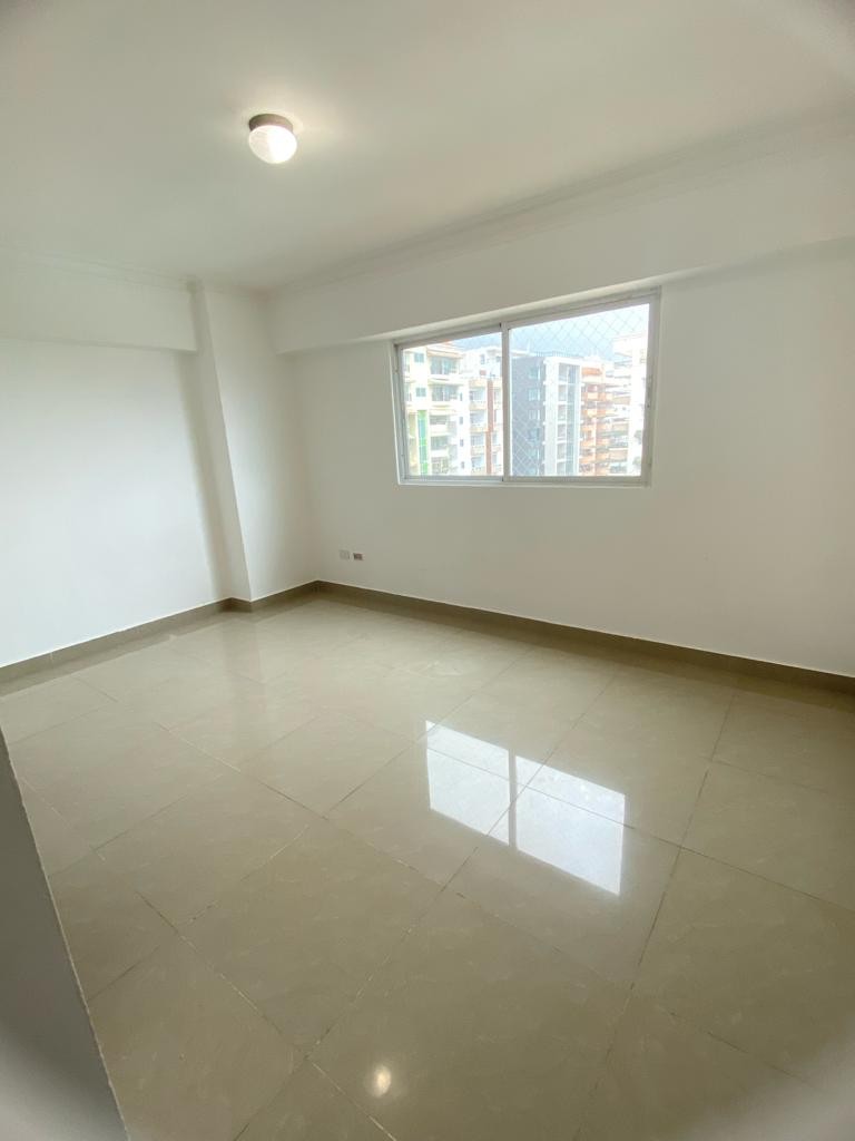 apartamentos - Alquiler Apartamento Sin Amueblar de 3 Habitaciones, Bella Vista, Santo Domingo 5