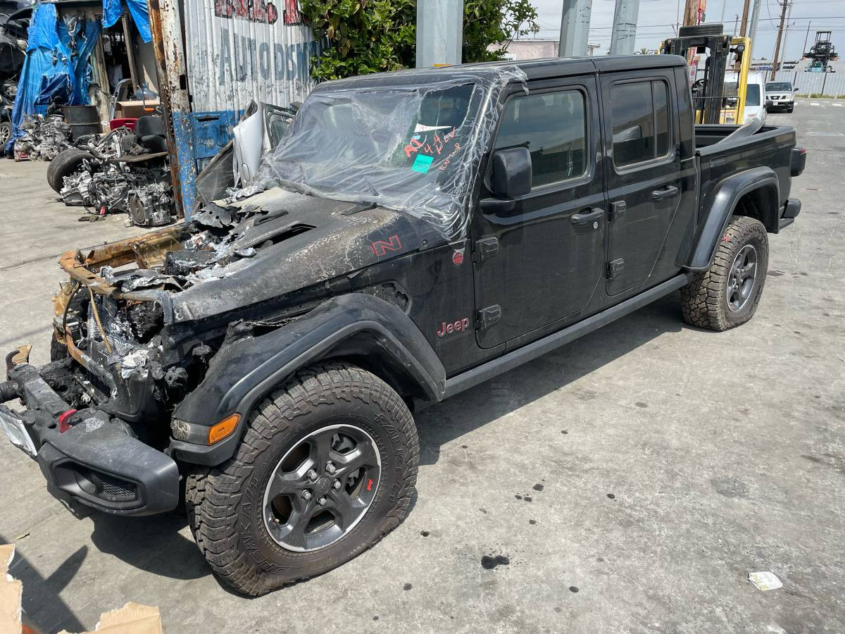 repuestos - VENDO LA COMPUERTA 2022 jeep gladiator Rubicon
     SOLO PIEZAS