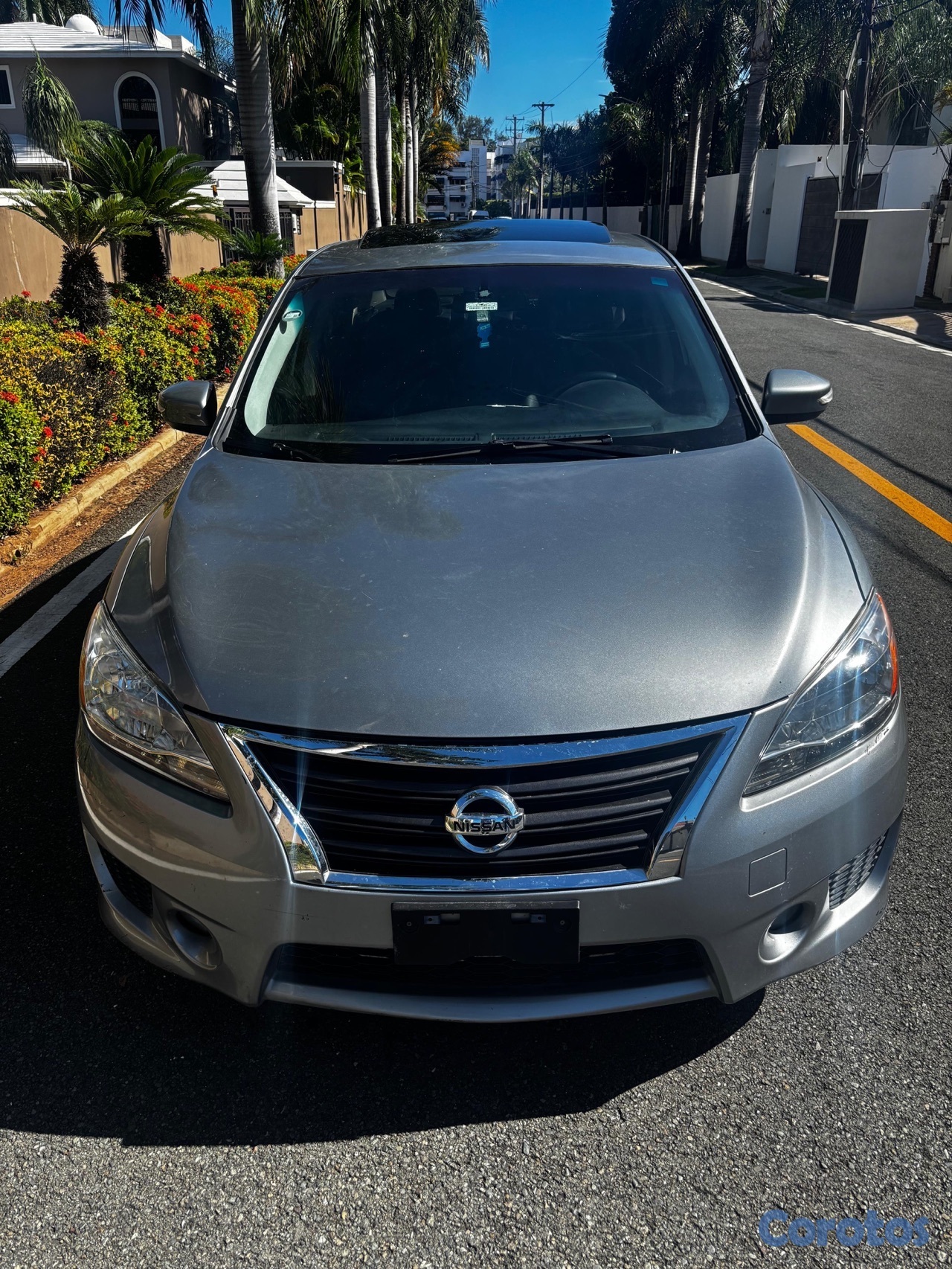 carros - vehículo en condiciones impecable  2