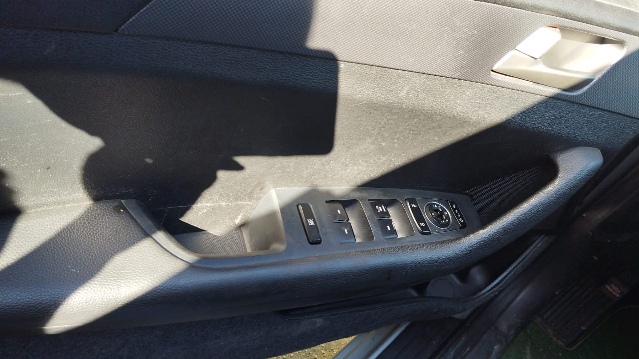 carros - KIA K5 2019 GRIS-Automático-Hasta 1 Año de garantía en m 4