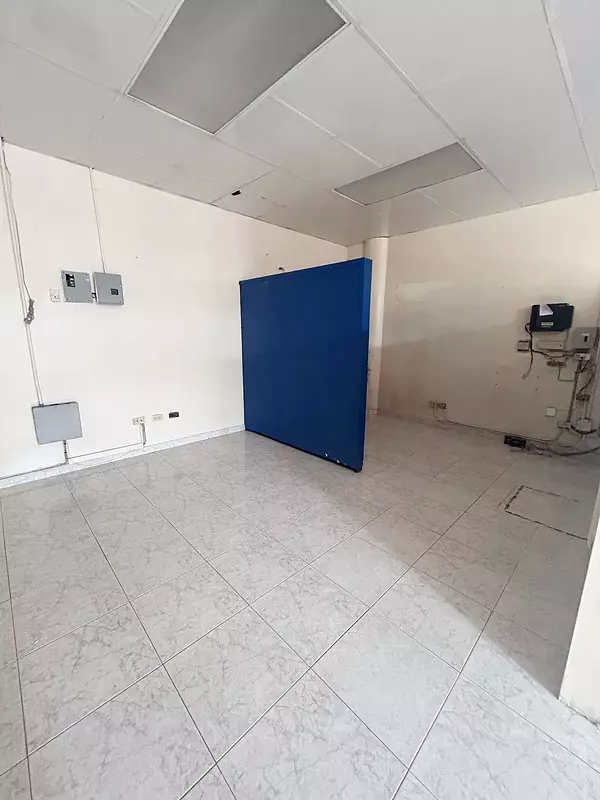 oficinas y locales comerciales - Local céntrico en venta 3