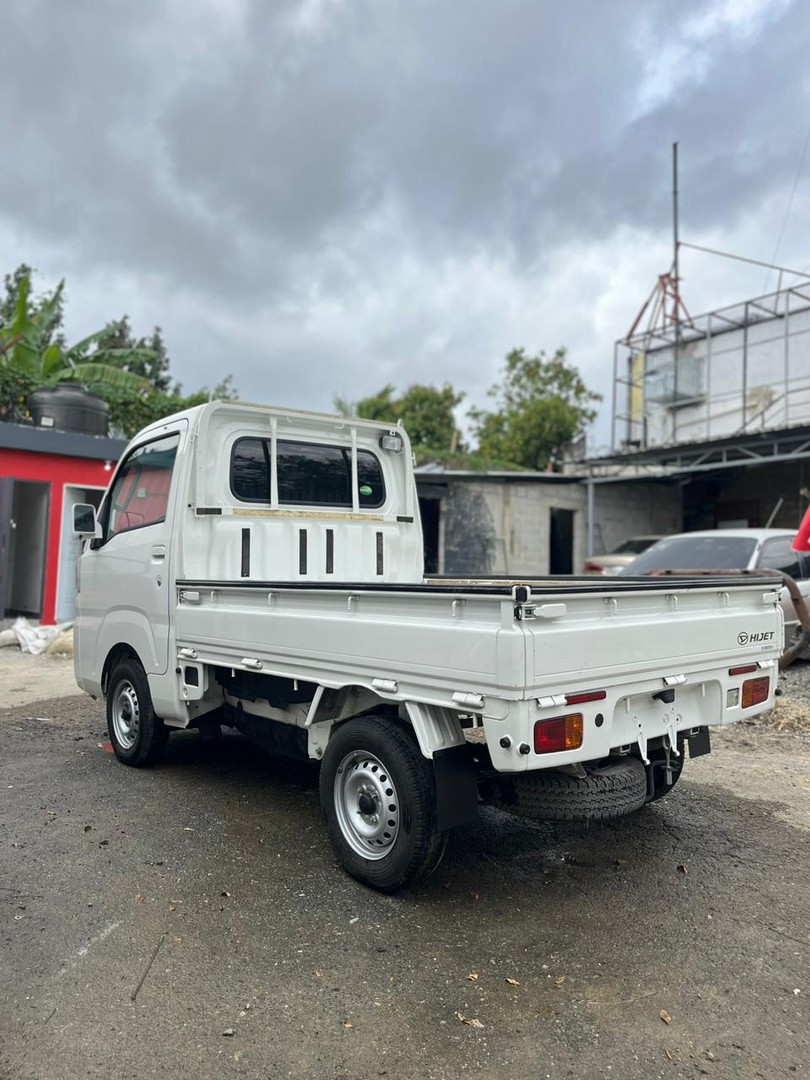 camiones y vehiculos pesados - Daihatsu Hijet 2020 5