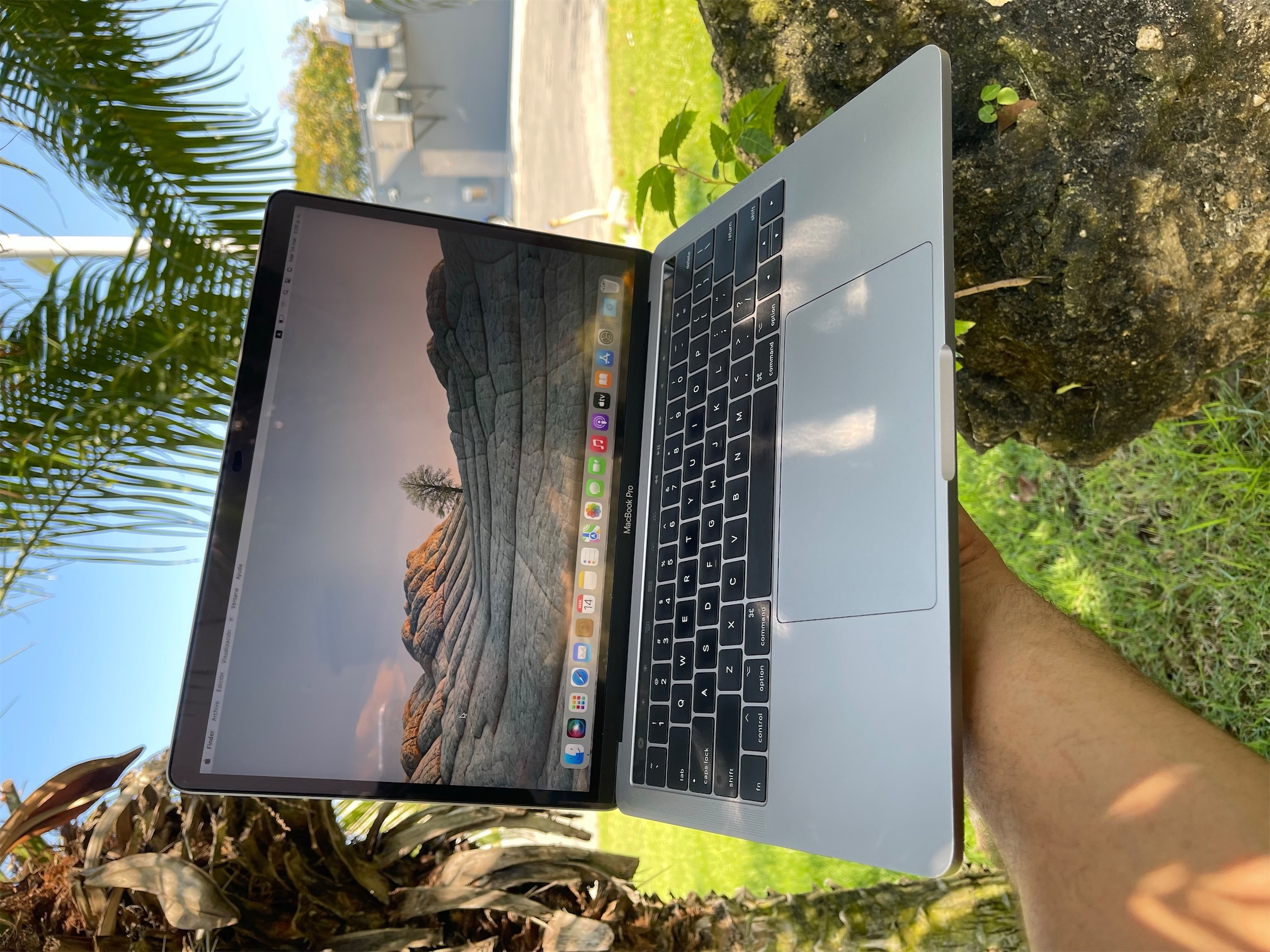 computadoras y laptops - MacBook Pro 13” 2017 Touch Bar
