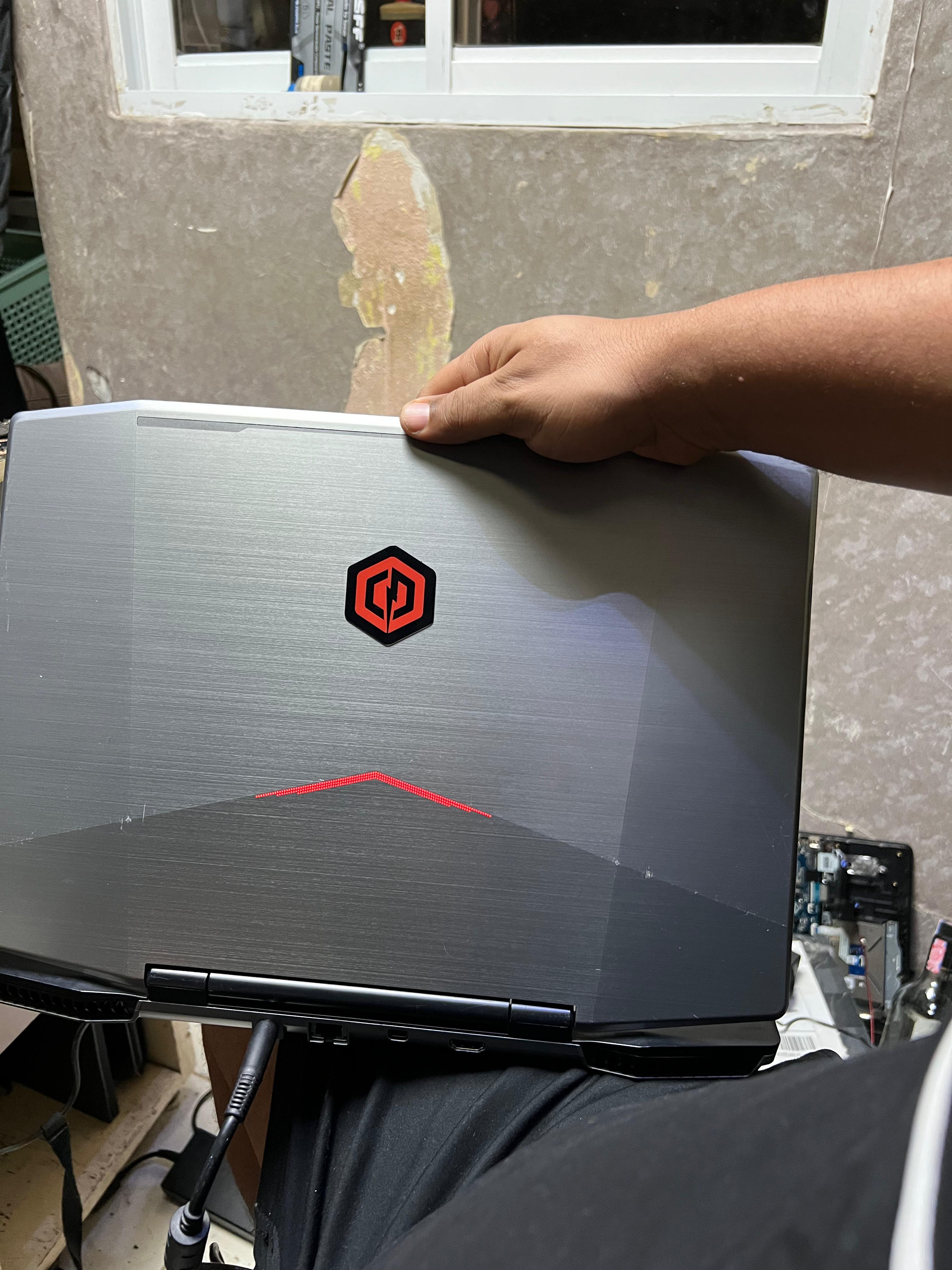 computadoras y laptops - Laptop Gaming ThunderRobot 911k Intel i7-6700HQ 5