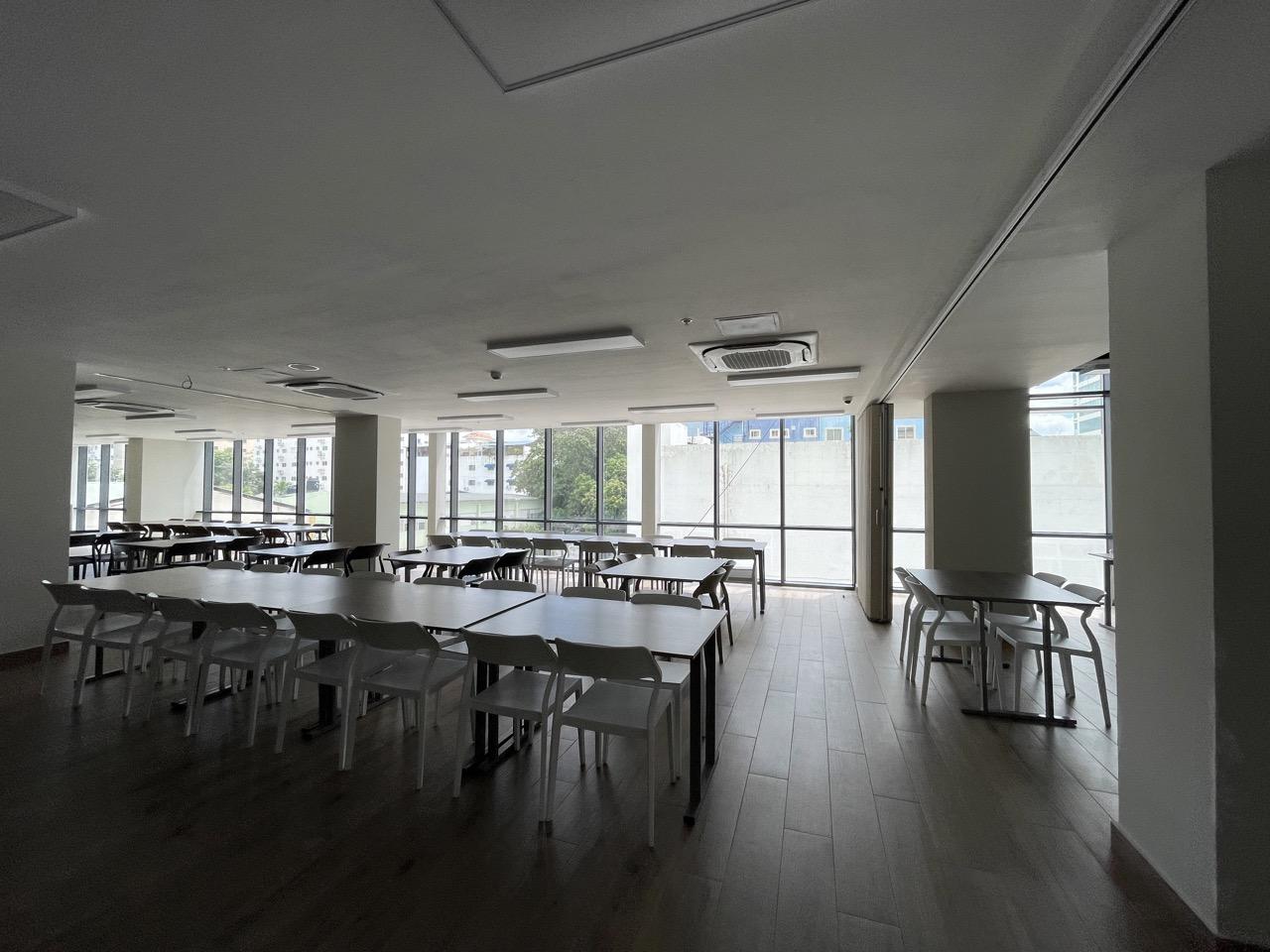 oficinas y locales comerciales - Oficina Locales comerciales alquiler Vista 311 Bella Vista, Santo Domingo 10