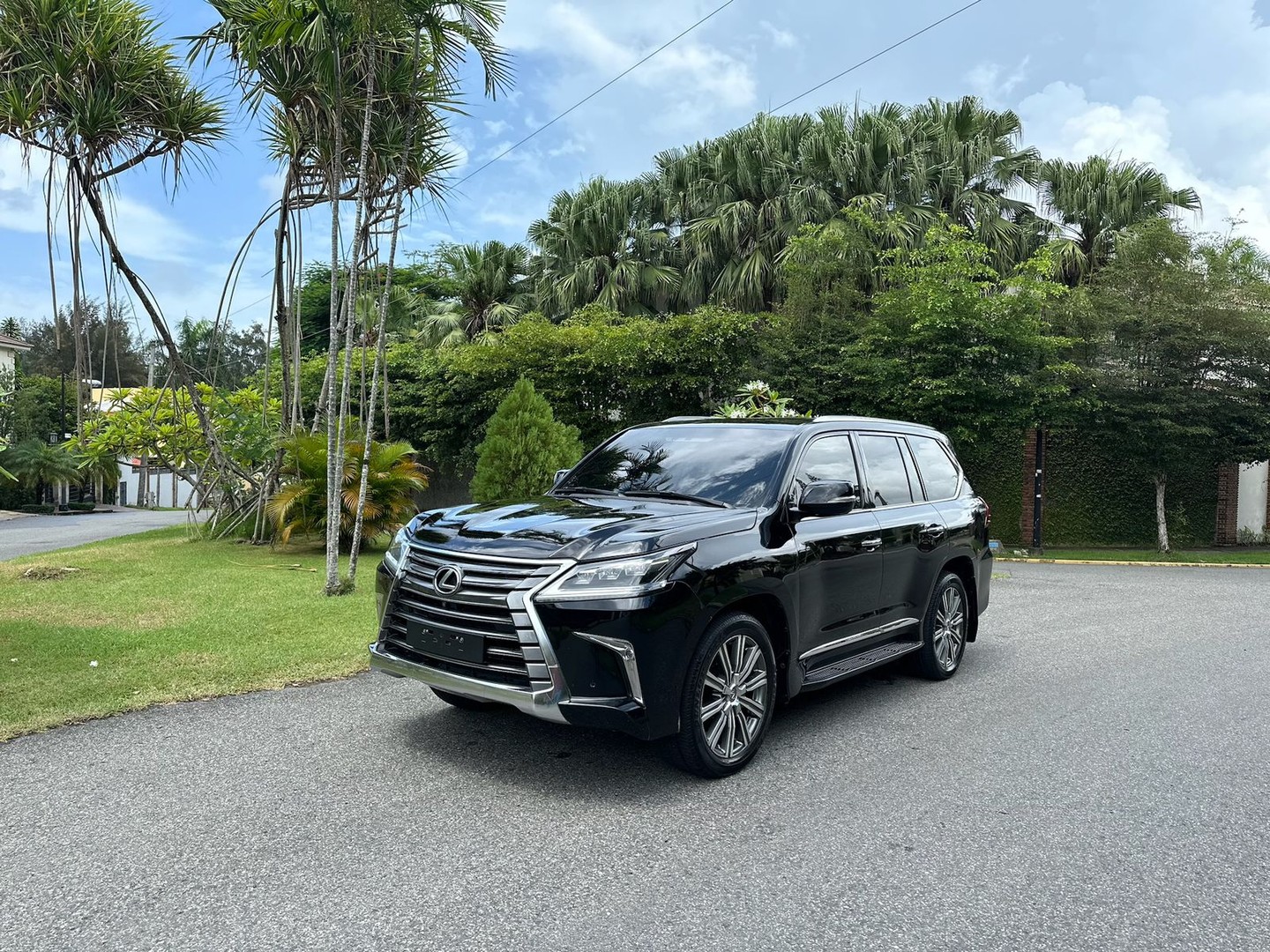 jeepetas y camionetas - Lexus LX570 2016