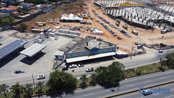 oficinas y locales comerciales - NAVE COMERCIAL EN VENTA – UBICACIÓN ESTRATÉGICA 1